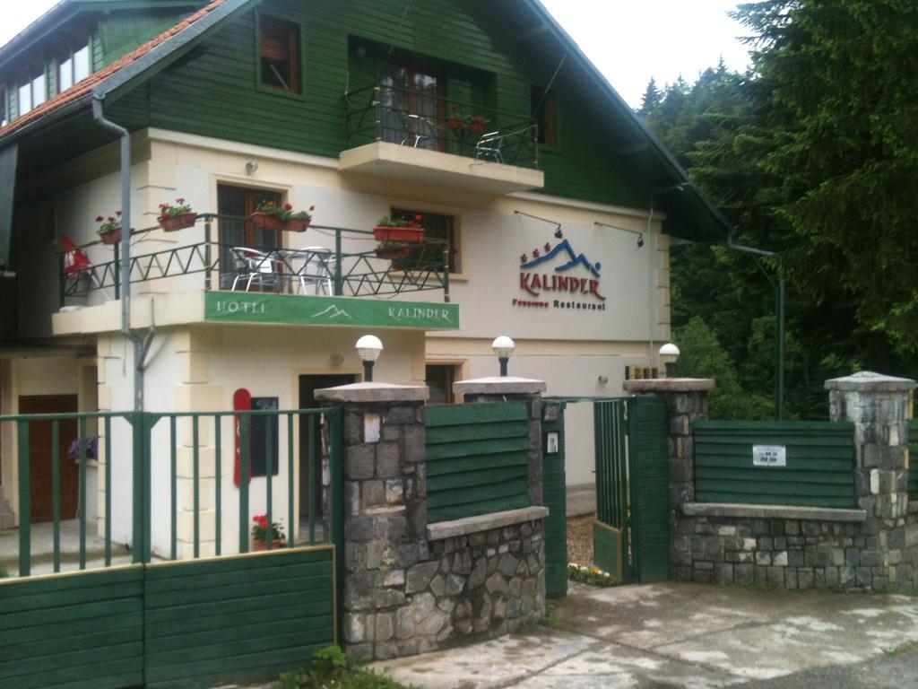 Pensiune & Restaurant Kalinder Buşteni 外观 照片